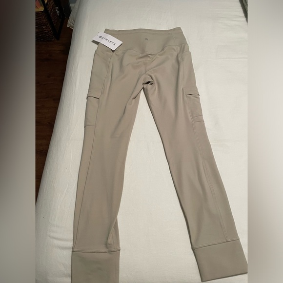 Athleta Salutation Stash High Rise Cargo Legging - Picture 7 of 8